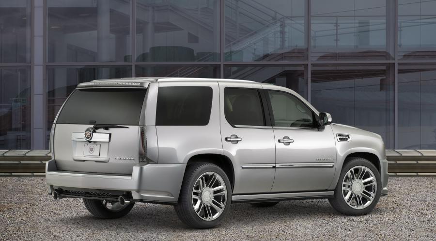  Cadillac Escalade Sport Concept 2007 года  (фото 2 из 2)